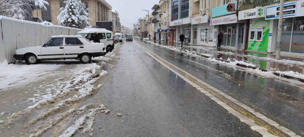Konya Ilgın’a 30 santim kar yağdı, tüm ilçe aynı yorumu yaptı 8